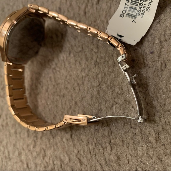 Women’s Fossil Watch - Picture 4 of 7